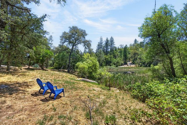 22998 Cottage Hill Dr, Grass Valley, CA 95949