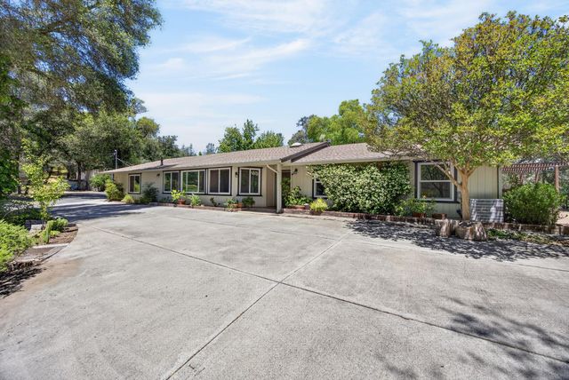 22998 Cottage Hill Dr, Grass Valley, CA 95949