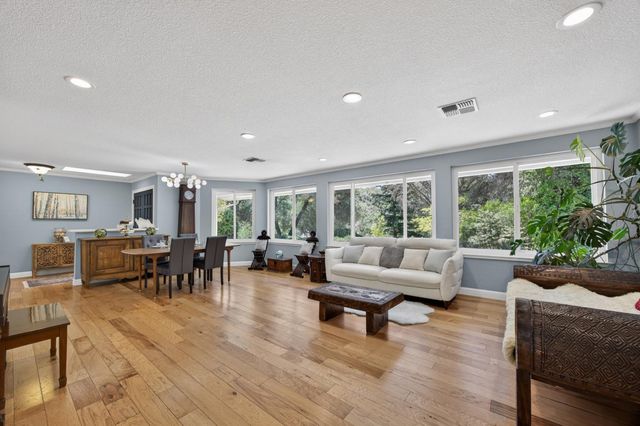 22998 Cottage Hill Dr, Grass Valley, CA 95949