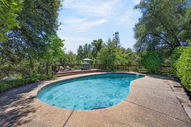 22998 Cottage Hill Dr, Grass Valley, CA 95949