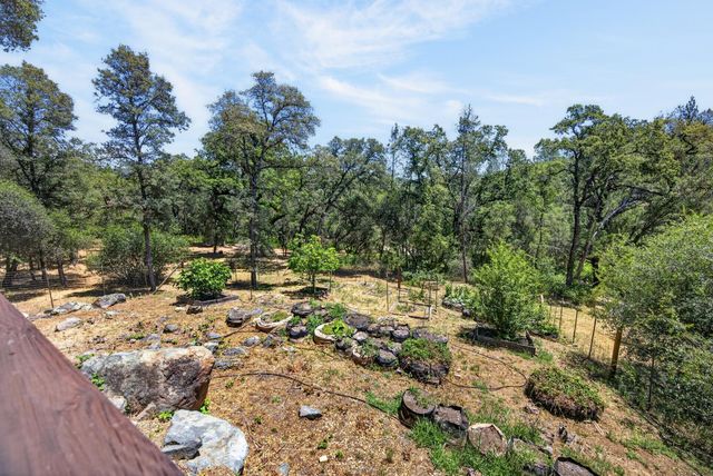 22998 Cottage Hill Dr, Grass Valley, CA 95949
