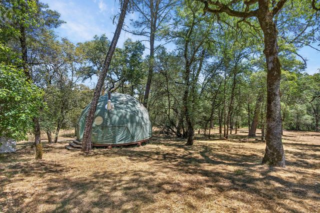 22998 Cottage Hill Dr, Grass Valley, CA 95949