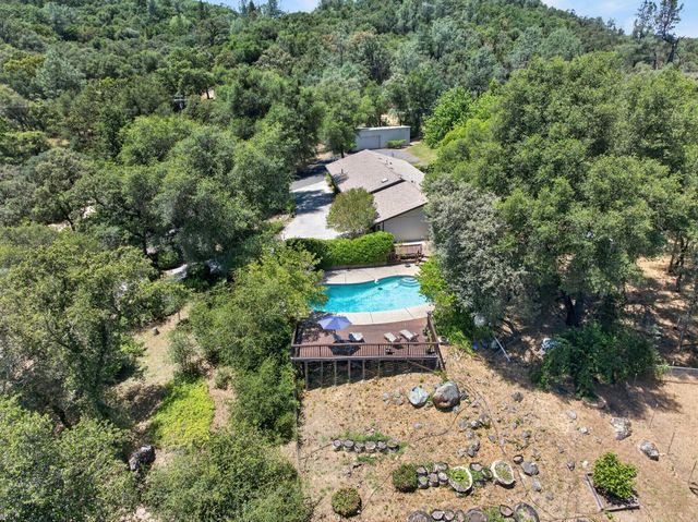 22998 Cottage Hill Dr, Grass Valley, CA 95949