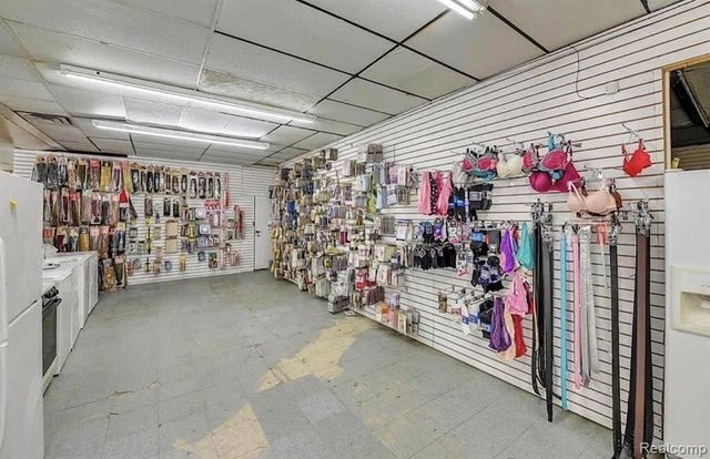 15144 Grand River Avenue, Detroit, MI 48227