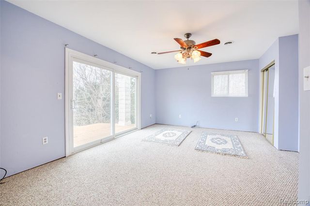 11388 Sunset Boulevard, Pinckney, MI 48169