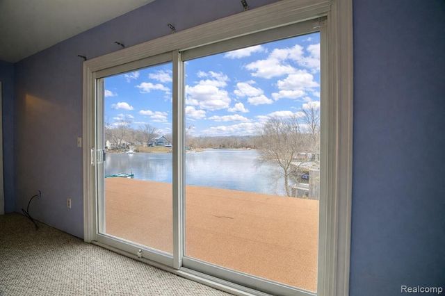 11388 Sunset Boulevard, Pinckney, MI 48169