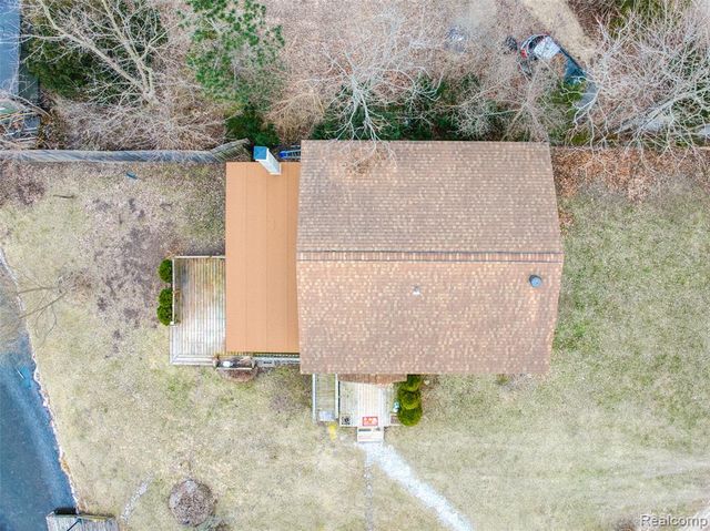 11388 Sunset Boulevard, Pinckney, MI 48169