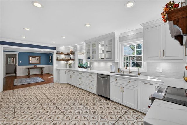 23 Whittakers Mill RD, Williamsburg, VA 23185