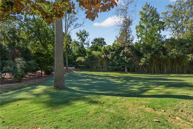 23 Whittakers Mill RD, Williamsburg, VA 23185