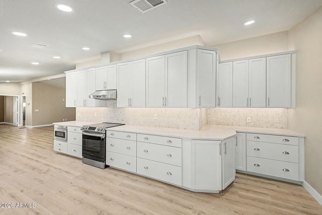 215 N POWER Road 423, Mesa, AZ 85205