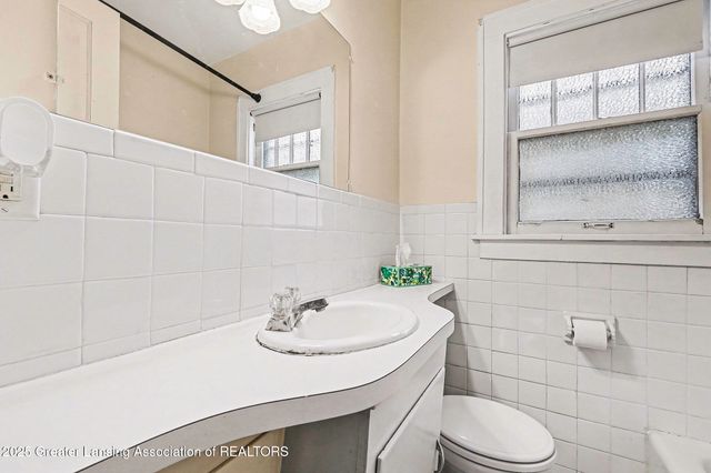 1039 Morgan Street, Lansing, MI 48912