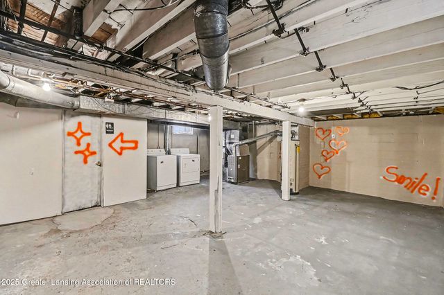 1039 Morgan Street, Lansing, MI 48912