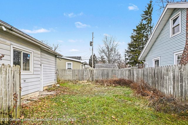 1039 Morgan Street, Lansing, MI 48912