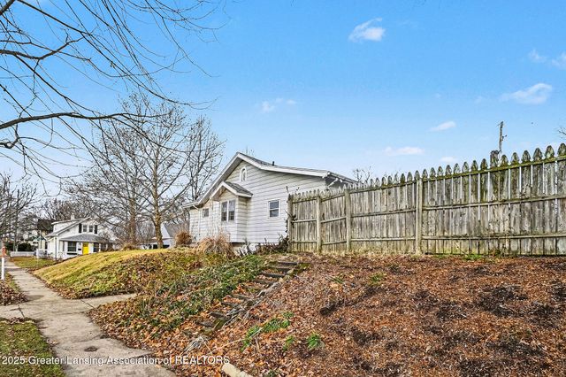 1039 Morgan Street, Lansing, MI 48912