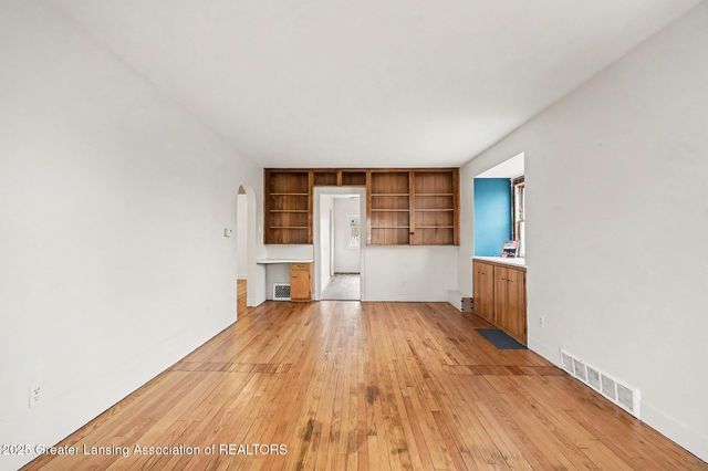 1039 Morgan Street, Lansing, MI 48912