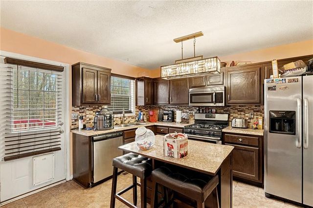 3282 Eloise Drive, Powder Springs, GA 30127