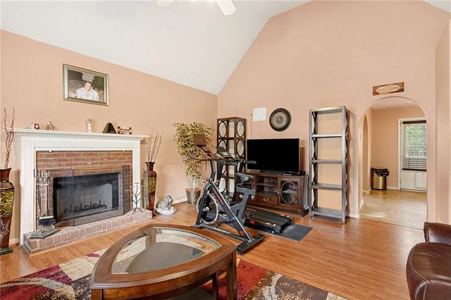 3282 Eloise Drive, Powder Springs, GA 30127