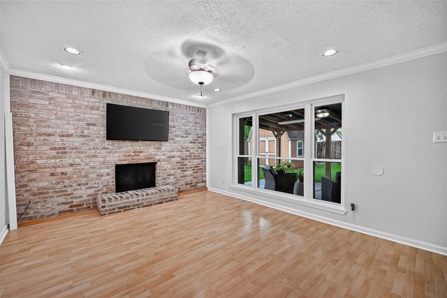 16419 Barcelona Drive, Friendswood, TX 77546