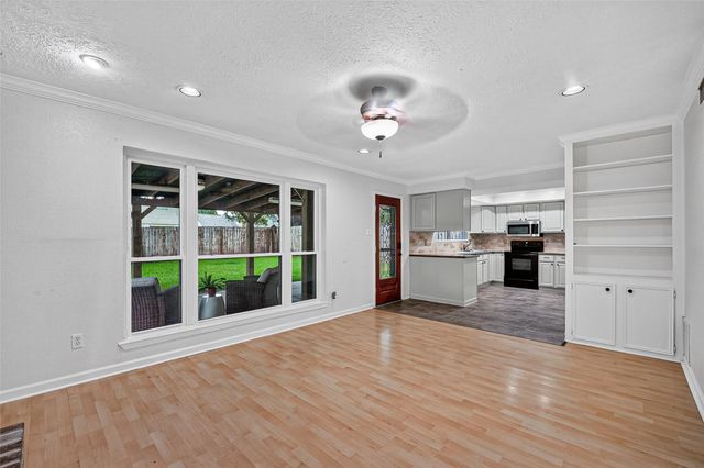 16419 Barcelona Drive, Friendswood, TX 77546