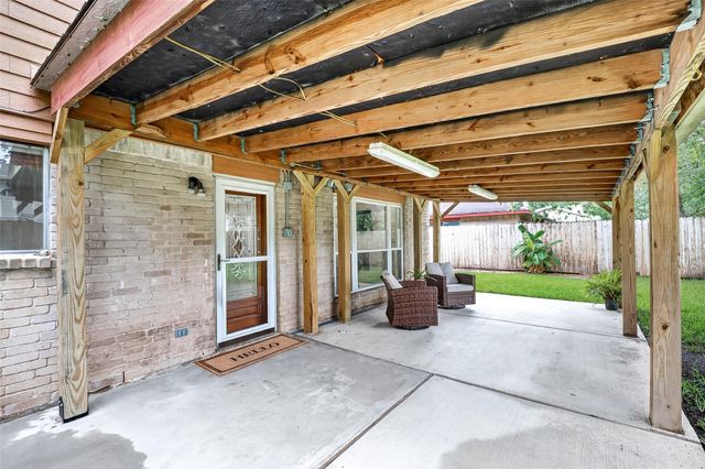 16419 Barcelona Drive, Friendswood, TX 77546