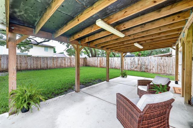 16419 Barcelona Drive, Friendswood, TX 77546