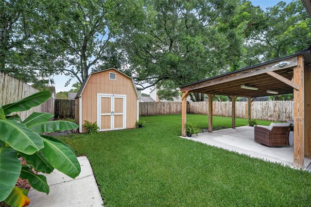 16419 Barcelona Drive, Friendswood, TX 77546