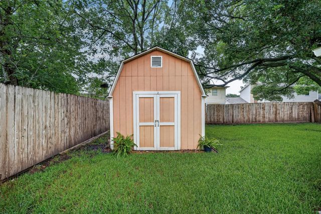 16419 Barcelona Drive, Friendswood, TX 77546