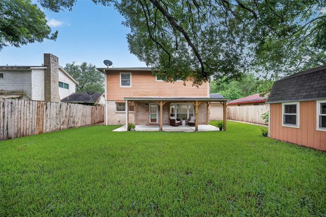 16419 Barcelona Drive, Friendswood, TX 77546
