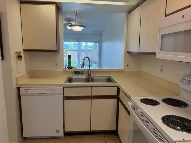 1239 LUCAYA CIRCLE, Orlando, FL 32824