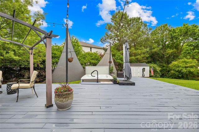 124 Huckleberry Lane, Mount Holly, NC 28120