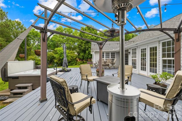 124 Huckleberry Lane, Mount Holly, NC 28120