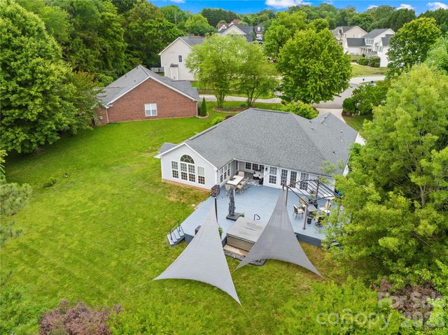 124 Huckleberry Lane, Mount Holly, NC 28120