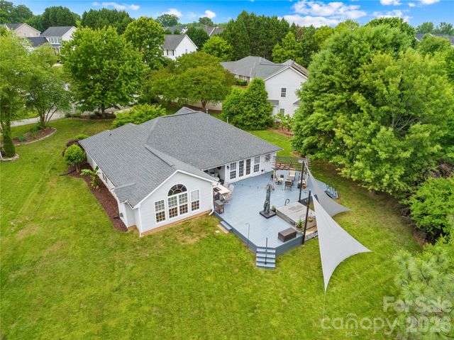 124 Huckleberry Lane, Mount Holly, NC 28120