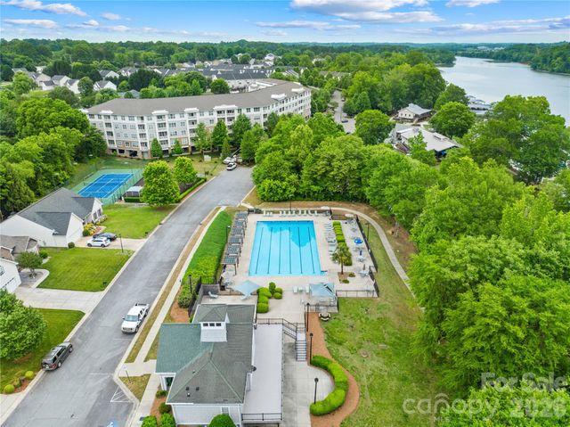 124 Huckleberry Lane, Mount Holly, NC 28120