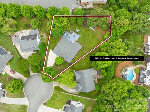 124 Huckleberry Lane, Mount Holly, NC 28120