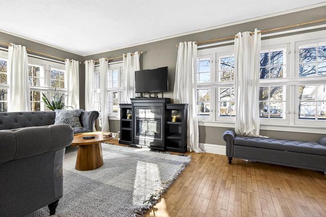 333 W SPRING STREET, Appleton, WI 54911