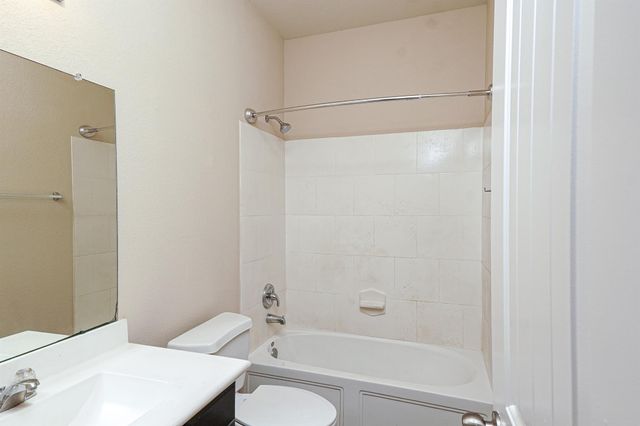 3042 Camelia View Lane, Dickinson, TX 77539