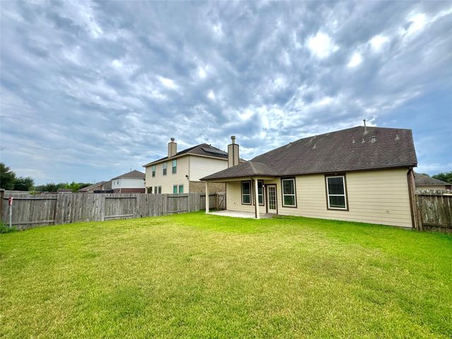 3042 Camelia View Lane, Dickinson, TX 77539