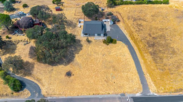 1415 Papoose Dr, Copperopolis, CA 95228