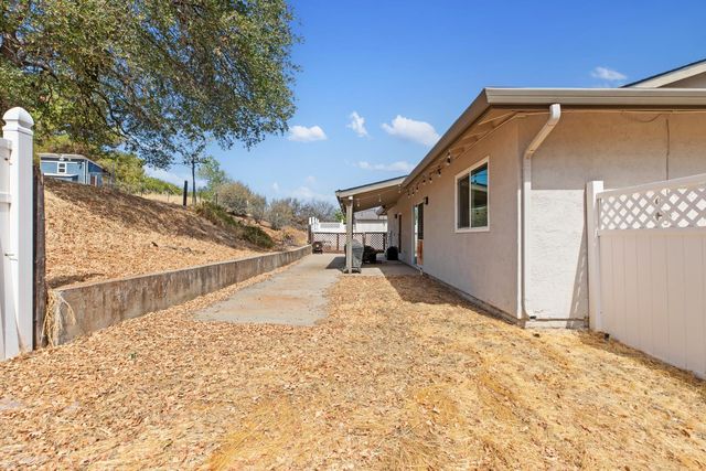 1415 Papoose Dr, Copperopolis, CA 95228
