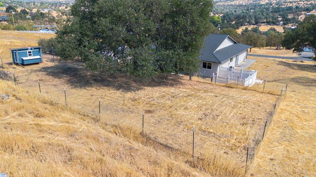 1415 Papoose Dr, Copperopolis, CA 95228