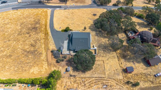 1415 Papoose Dr, Copperopolis, CA 95228