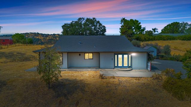 1415 Papoose Dr, Copperopolis, CA 95228