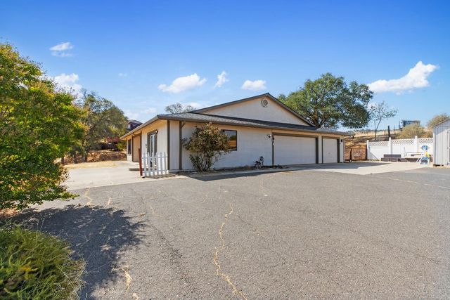 1415 Papoose Dr, Copperopolis, CA 95228