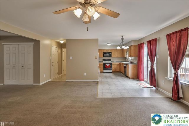 204 Mary Court, Richlandtown Boro, PA 18955