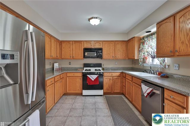 204 Mary Court, Richlandtown Boro, PA 18955