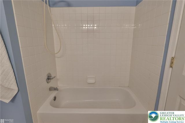 204 Mary Court, Richlandtown Boro, PA 18955