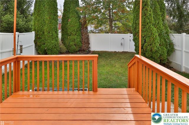 204 Mary Court, Richlandtown Boro, PA 18955