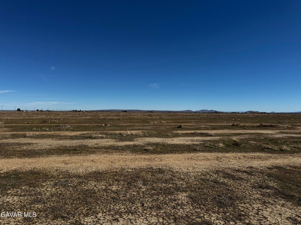 53 E Vic Avenue E3 53 Ste Street E3, Lancaster, CA 93535