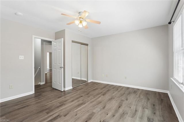 112 Chippenham Dr Apt B, Yorktown, VA 23693